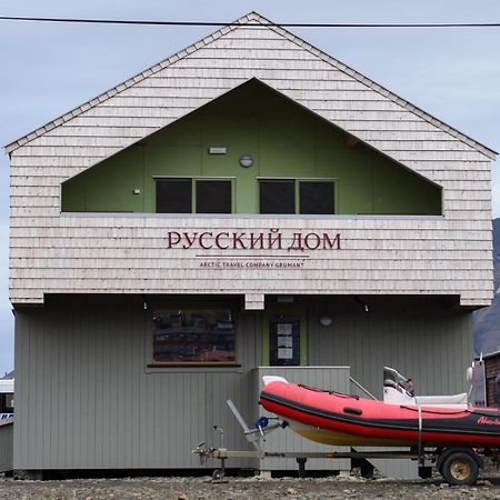 Russkiy Dom Longyearbyen Dış mekan fotoğraf