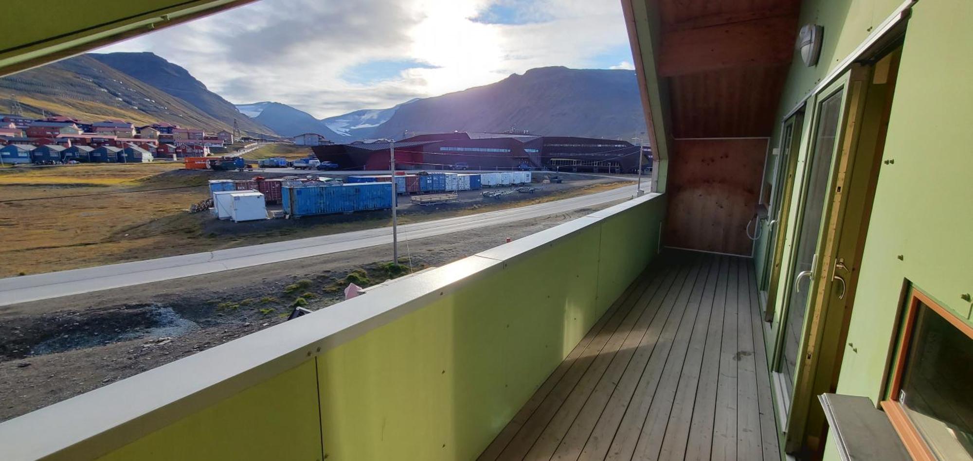 Russkiy Dom Longyearbyen Dış mekan fotoğraf