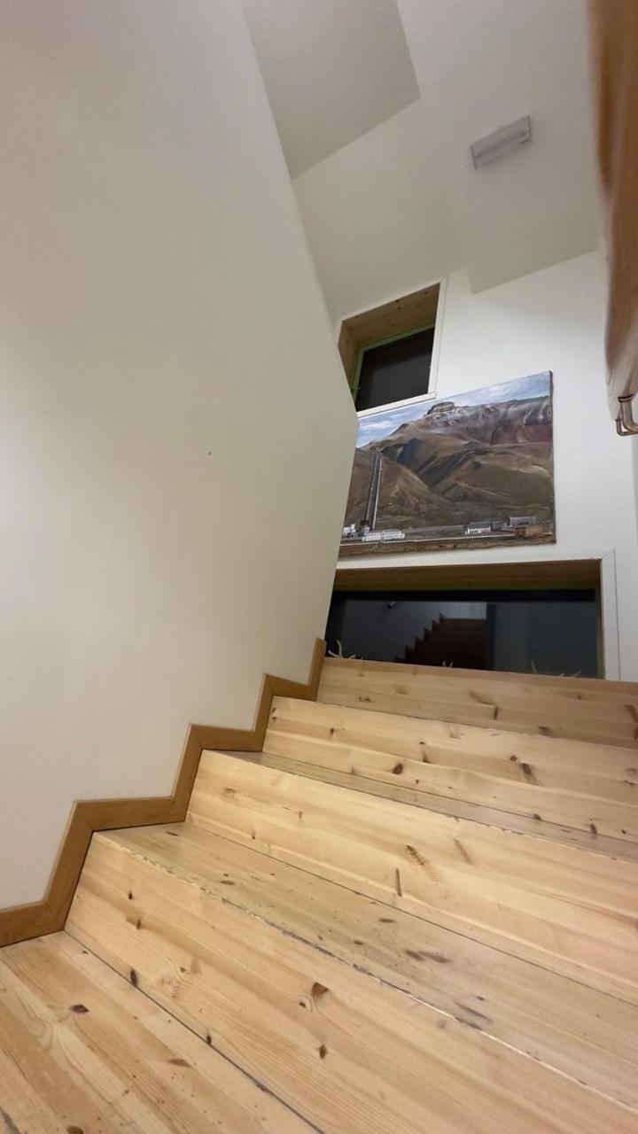 Russkiy Dom Longyearbyen Dış mekan fotoğraf